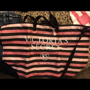 Victoria’s Secret Weekender